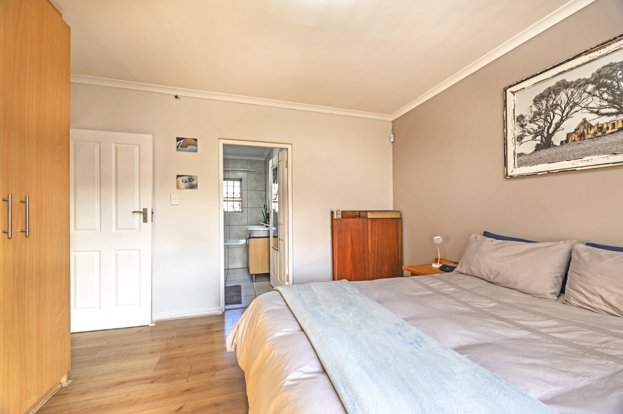 3 Bedroom Property for Sale in Jakarandas Western Cape